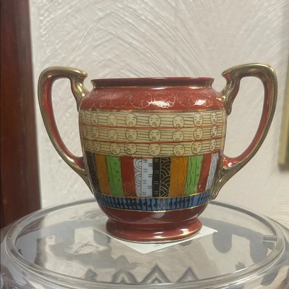 Elegant Vintage Multicolor Ceramic Vase with Gold Accents - Picture 1 of 8